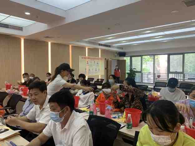 深圳湾社区关爱环卫工人项目资料图片